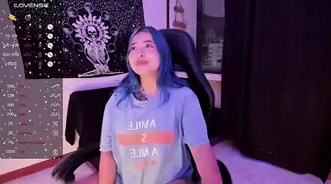 Freechat sweetcoralinee on StripChat