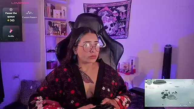 Freechat sweetcoralinee on StripChat