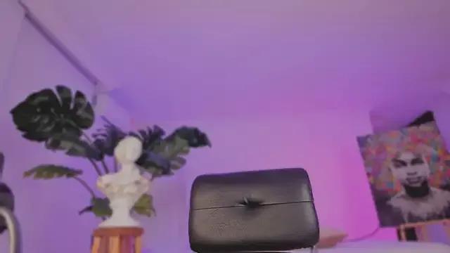 Naked Room Taylor__foxxx 