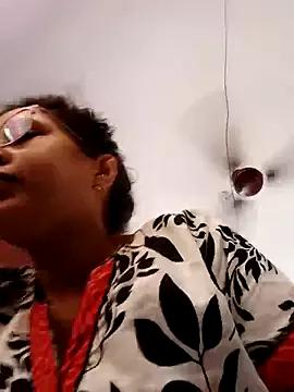 thanusi_2 from StripChat is Group