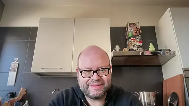 Freechat theitalianbear on StripChat