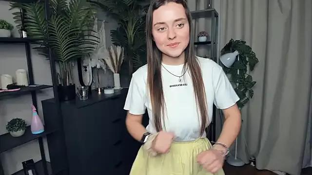 Naked Room ThelmaJusto 