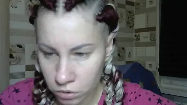 Freechat TherestlessKitty on StripChat