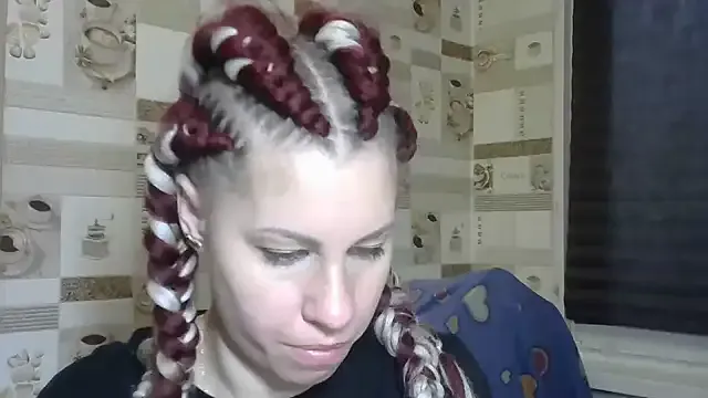 Freechat TherestlessKitty on StripChat