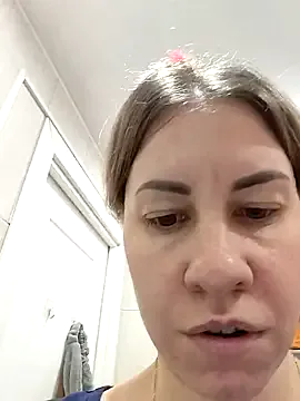 Freechat TherestlessKitty on StripChat