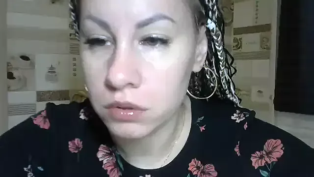 Freechat TherestlessKitty on StripChat