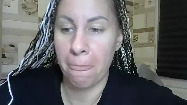 Freechat TherestlessKitty on StripChat