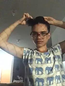 Naked Room Transputinha 