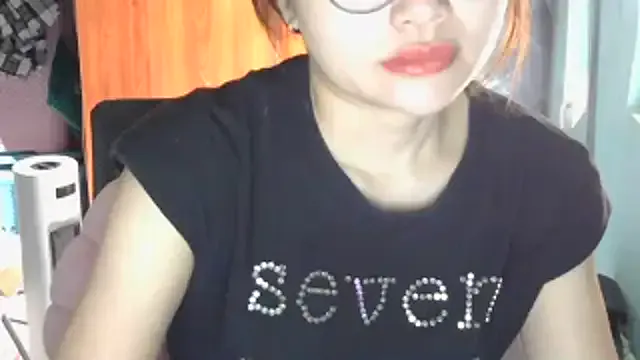 Uhem112 on StripChat