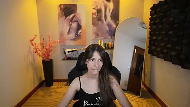 upssnowy from StripChat