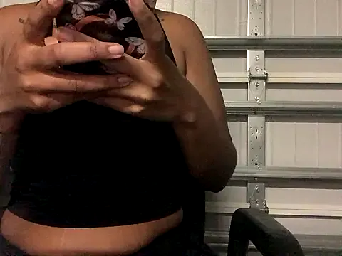 StripChat urgeminibrat is Freechat urgeminibrat — Pick the song I twerk to