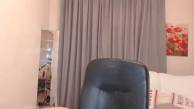 Freechat ValeriaSharm on StripChat