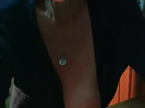 Freechat VeneRed on StripChat