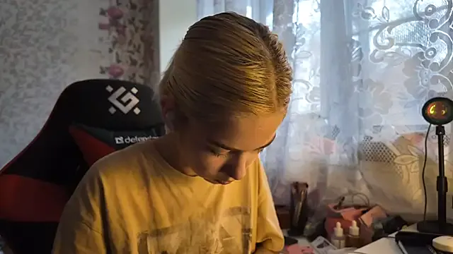 Freechat Witching_Moon on StripChat