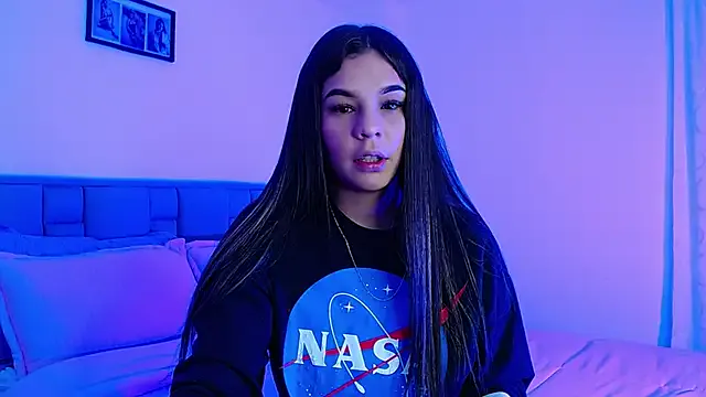 Freechat x_isabela_x on StripChat