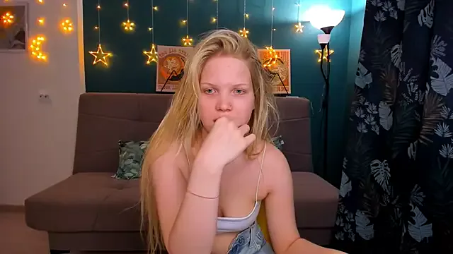 Freechat Xloe_Queen on StripChat