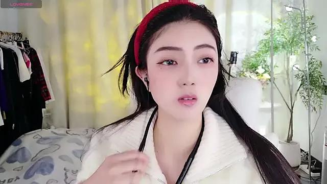 yangyang-777 from StripChat is Freechat