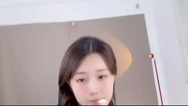 Naked Room yiyi5588 