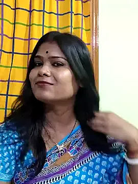 Freechat yoursweety09 on StripChat