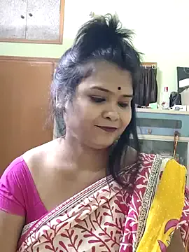 Freechat yoursweety09 on StripChat