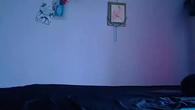 Zafiro_subversiva from StripChat is Freechat