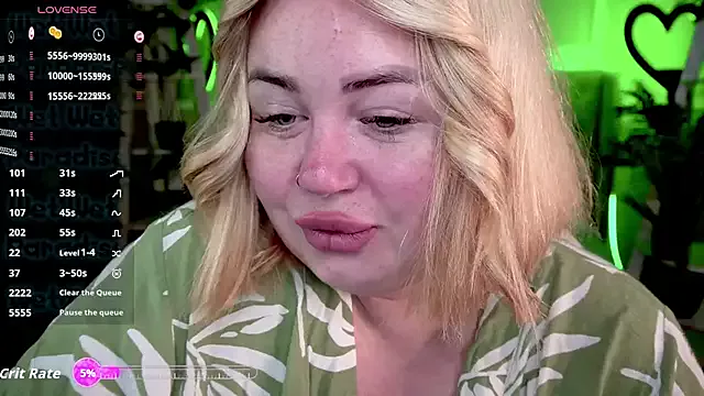 Private ZaraReignn on StripChat