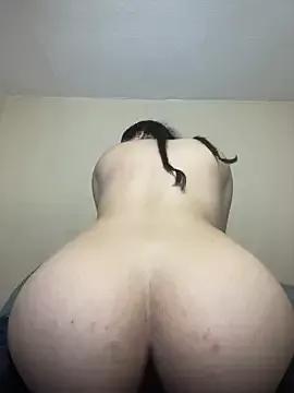 ZeziFlowers from StripChat is Freechat