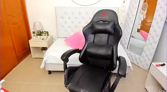 Freechat Zoeth_Ruiz on StripChat