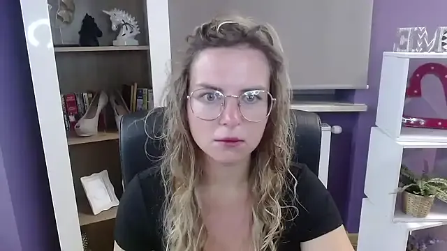 Freechat Zoey_Erotic on StripChat